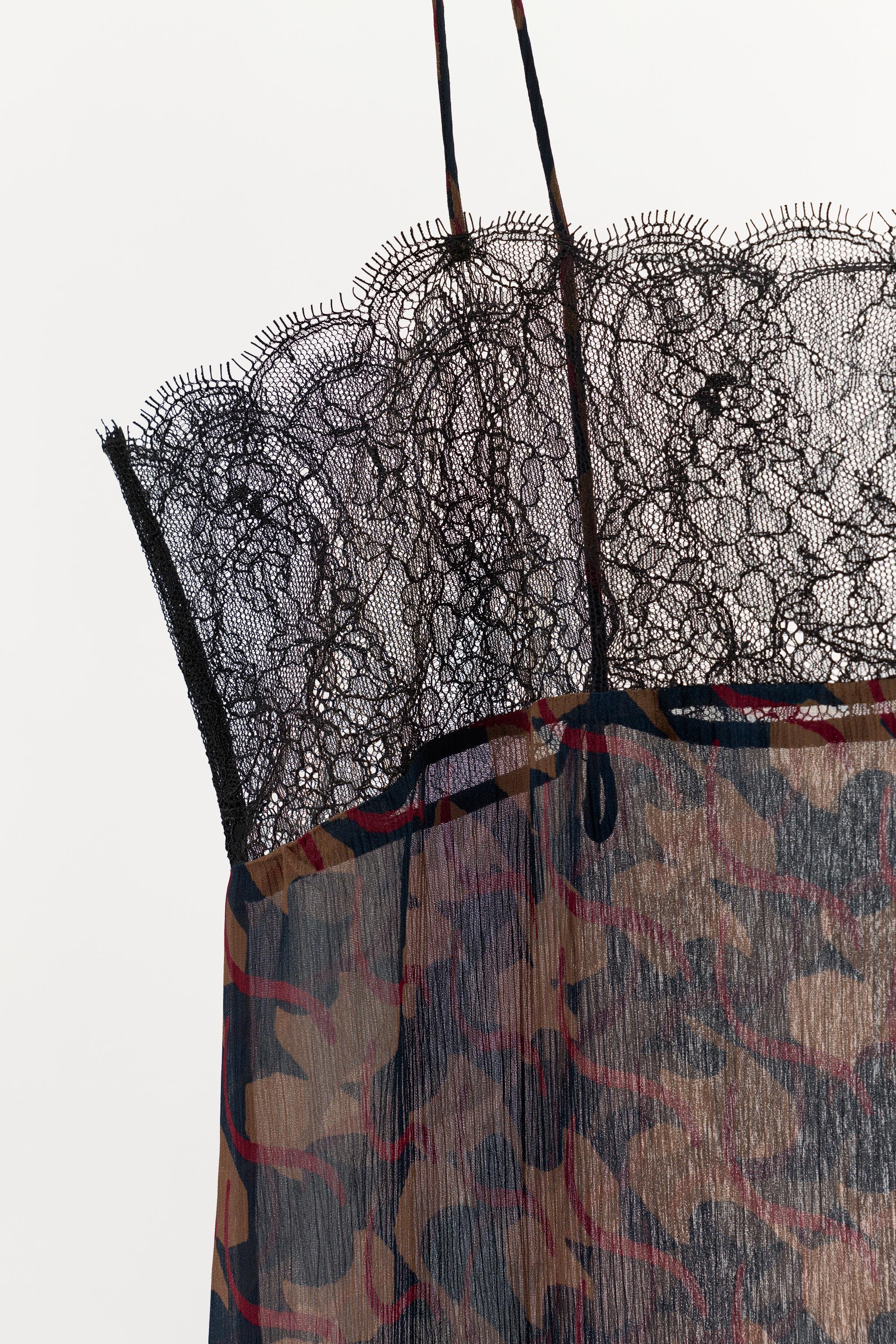 TOP IMPRIMÉ 100% VISCOSE ET DENTELLE